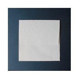 sobre hecho a mano, blanco 17.5 x 17.5 cm c/25 Pzas.
